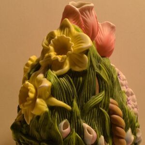 Vintage PartyLite Floral Bouquet Tealight Holder Retired Spring Basket Candle